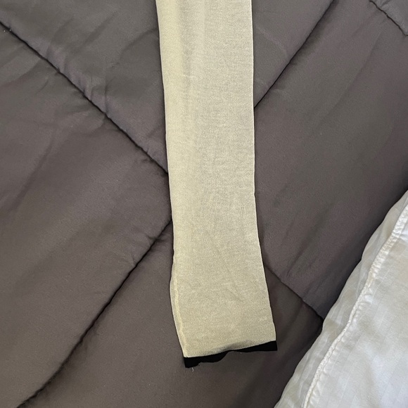 Diane Von Furstenberg Cream Top - Picture 8 of 9